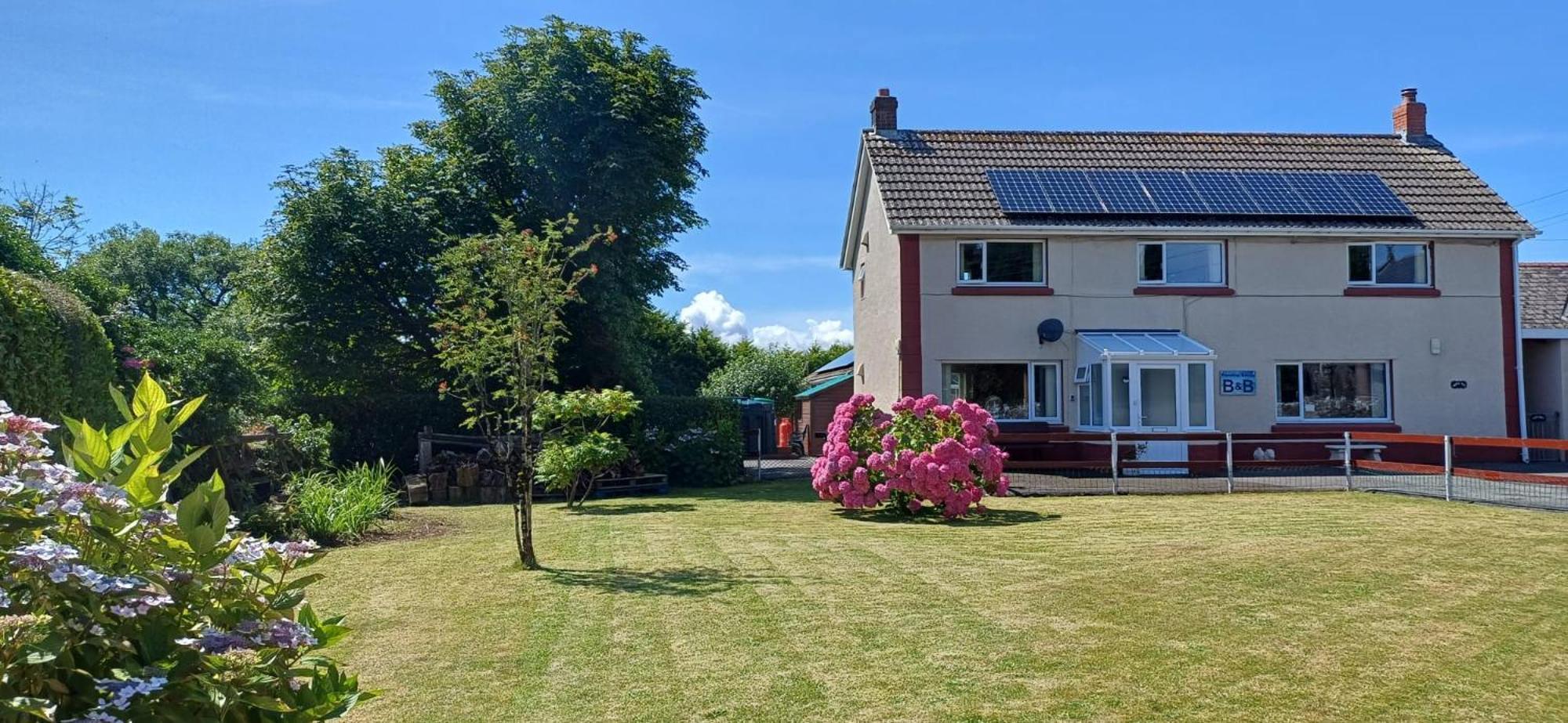 Pendine Sands Guest House Екстериор снимка