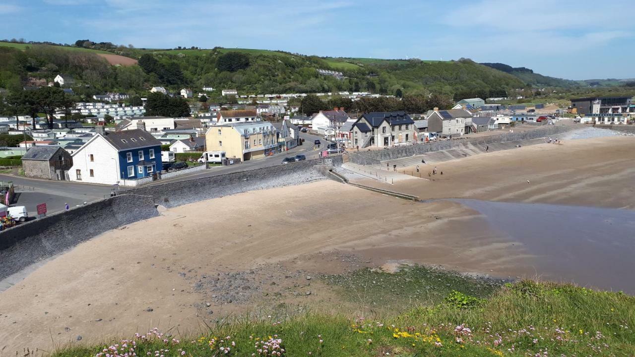 Pendine Sands Guest House Екстериор снимка